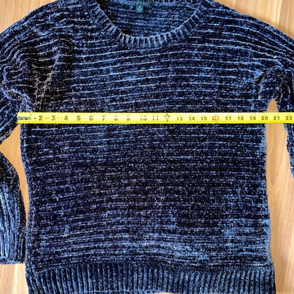 Cyrus ribbed sweater, size M. Deep soft iridescent plum, 100% polyester. - Picture 4 of 5